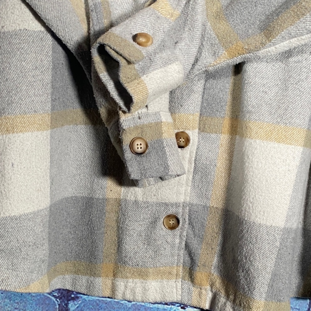 Emma’s Expressions Women’s Small Plaid Shacket Button Front Jacket - Picture 4 of 8